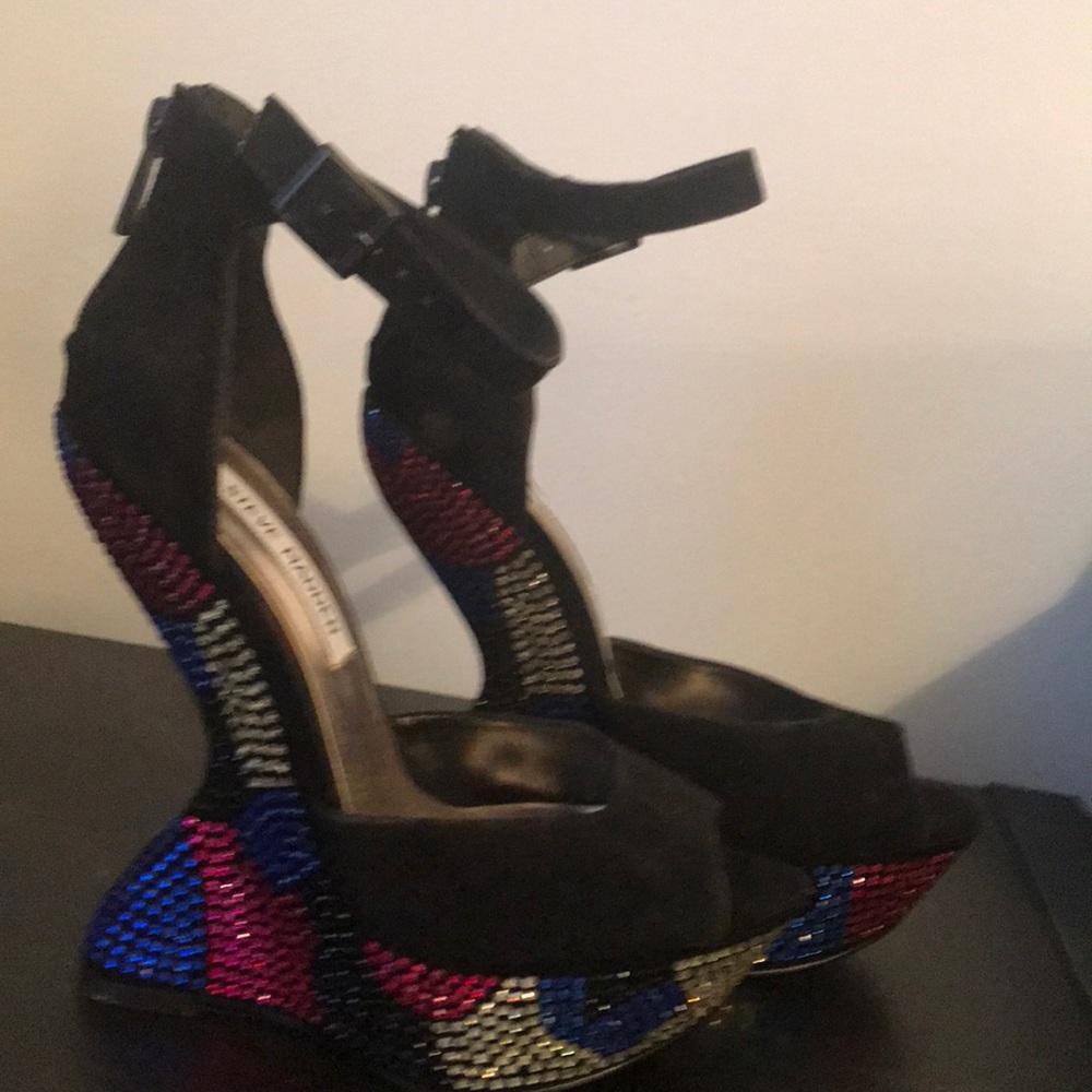 Never worn Steve Madden wedge party shoes